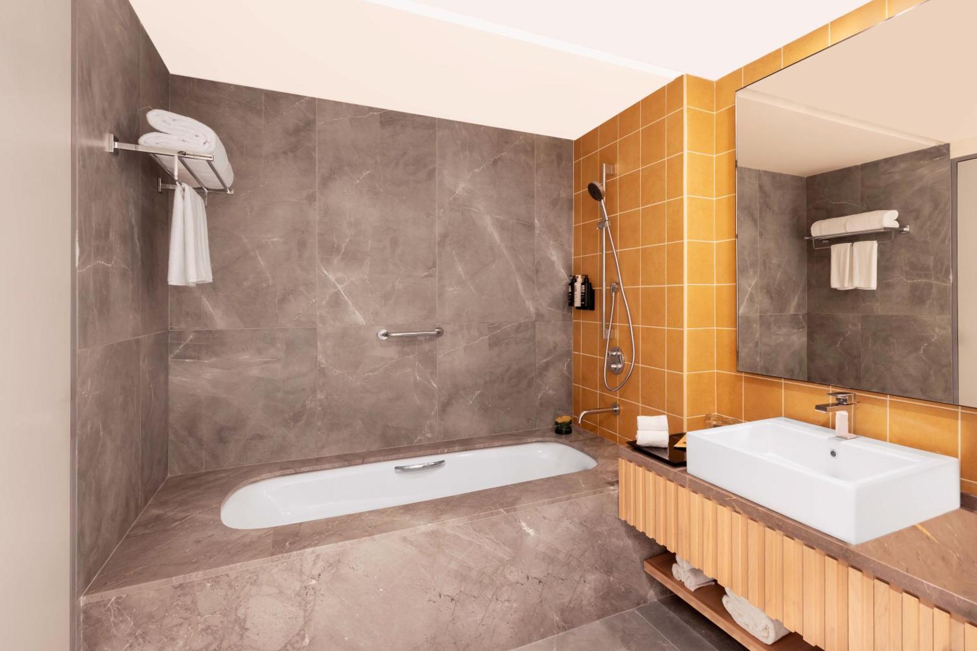Готель Ibis Styles Mysuru Екстер'єр фото